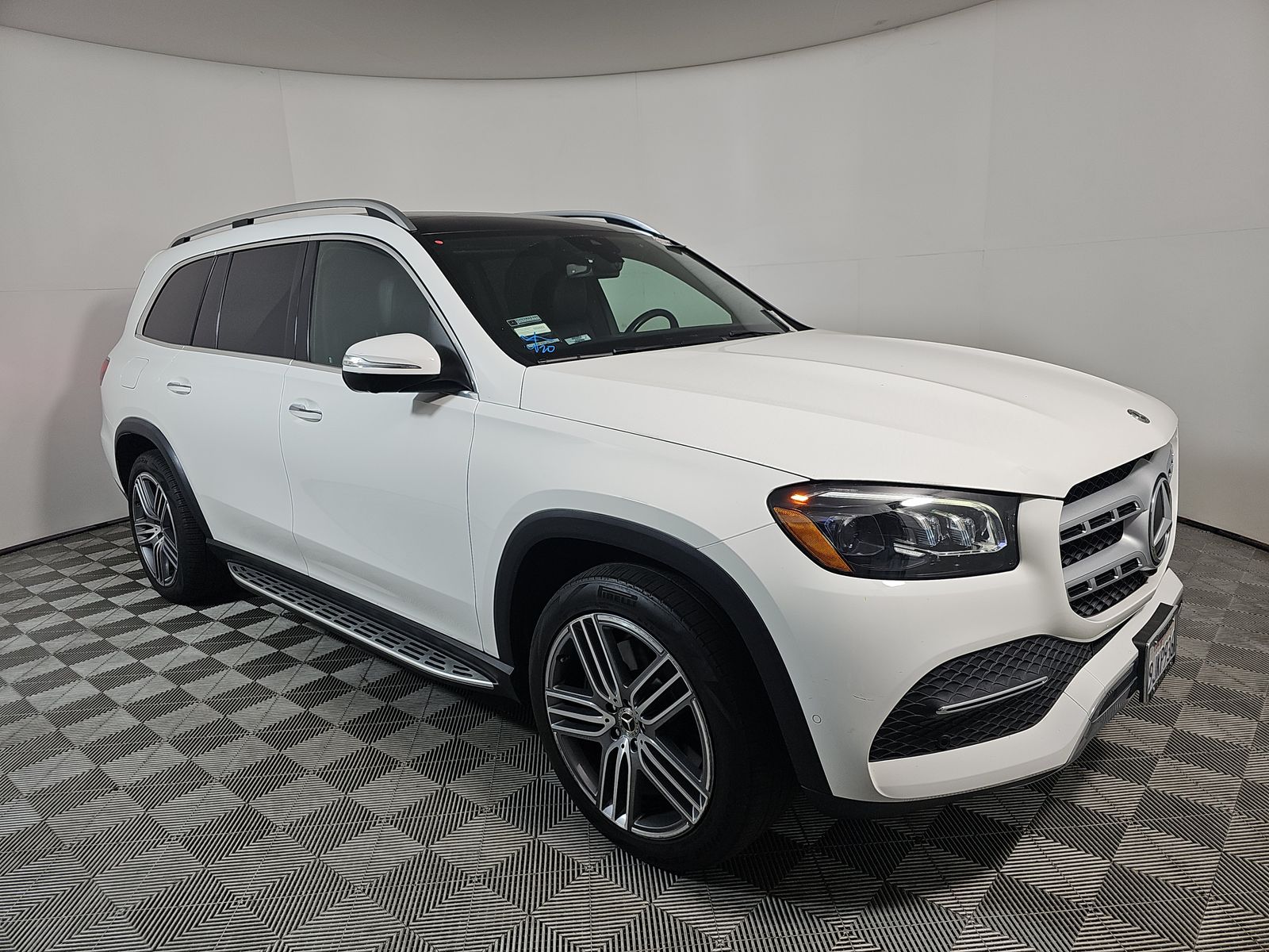 MERCEDES-BENZ GLS - 4