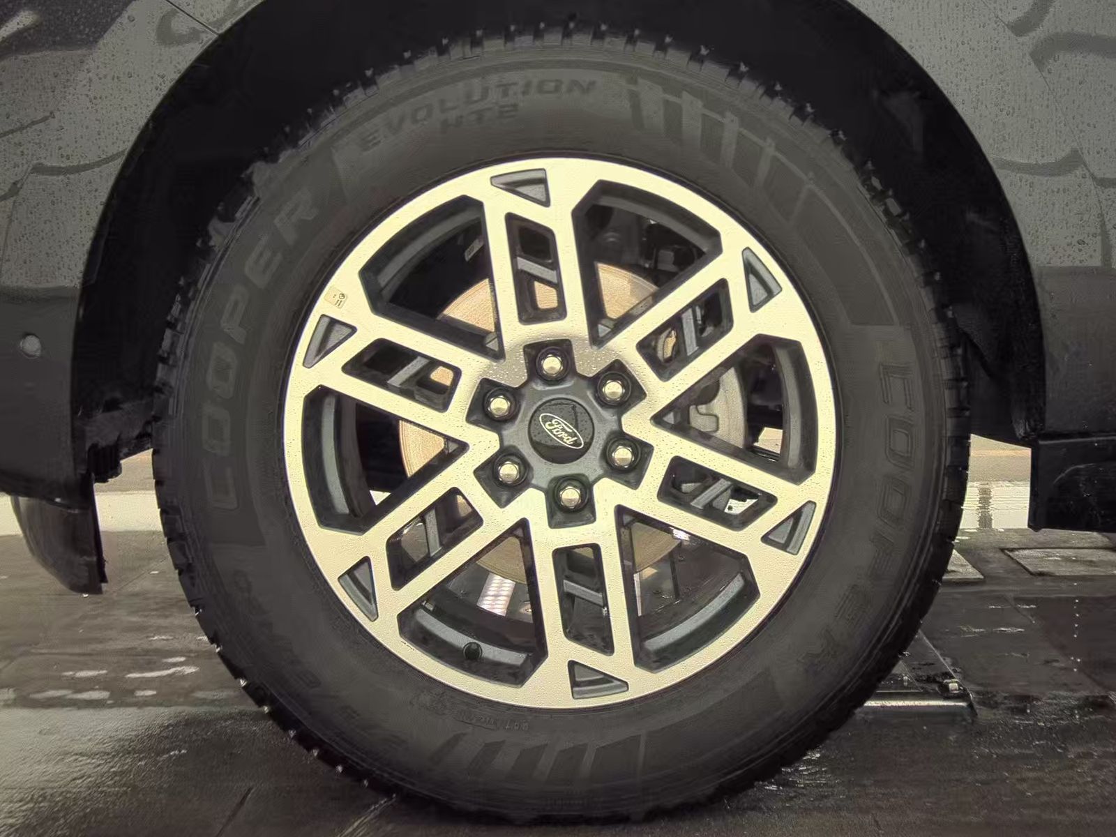FORD EXPEDITION - 10