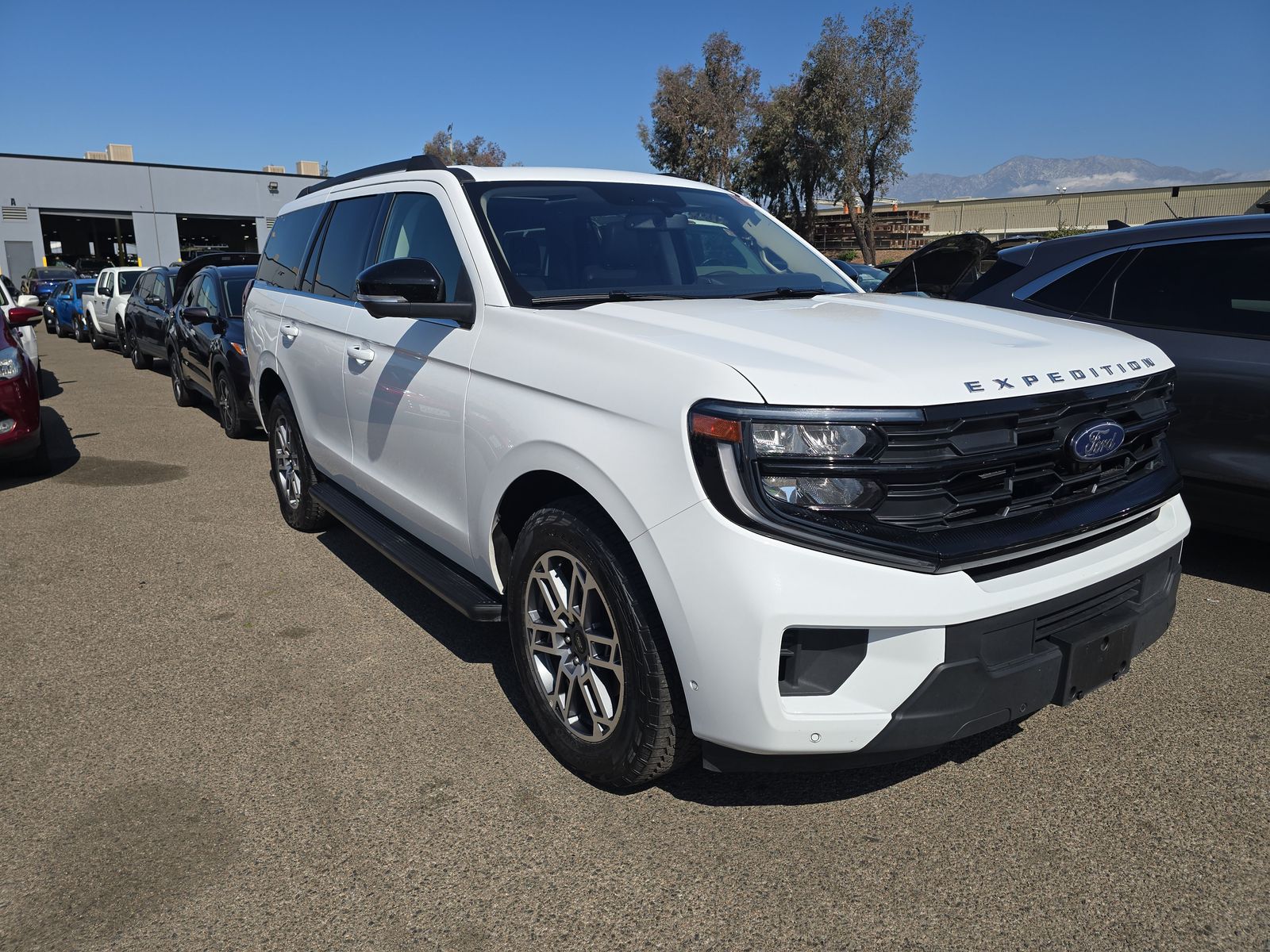 FORD EXPEDITION - 4
