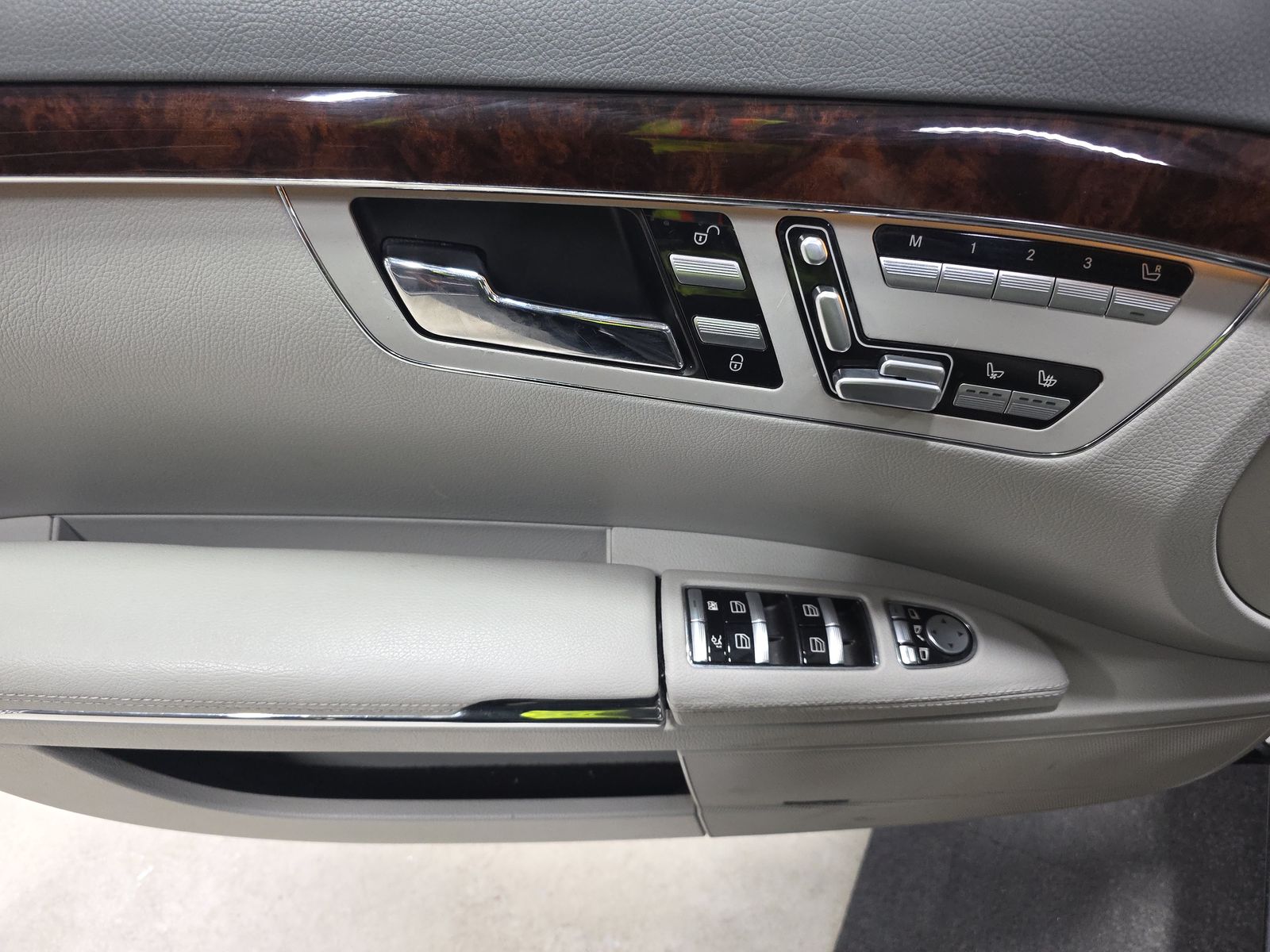 MERCEDES-BENZ S-CLASS - 10