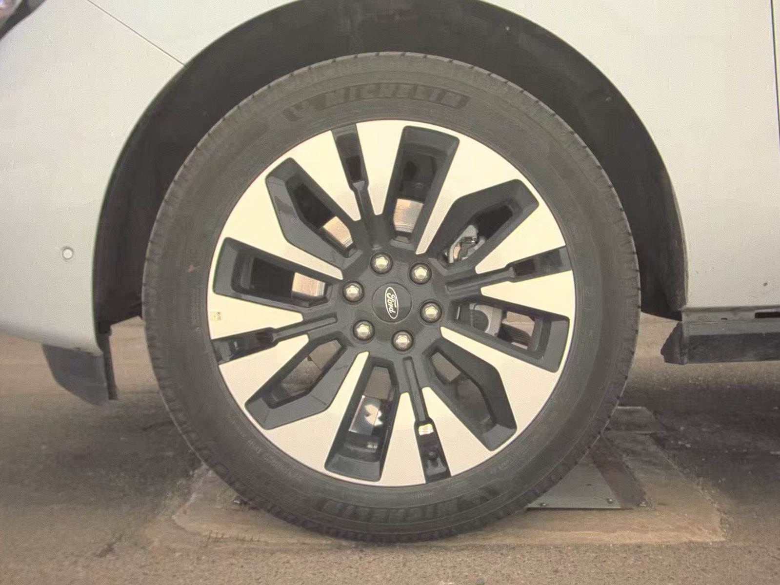 FORD EXPEDITION MAX - 10
