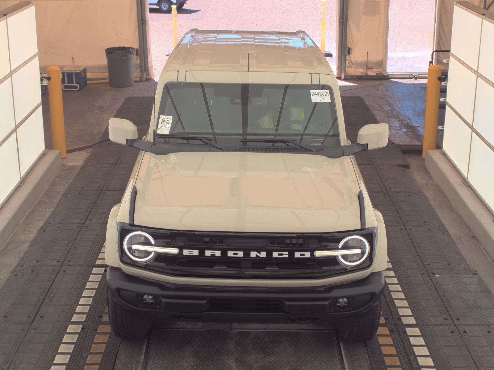 FORD BRONCO - 3
