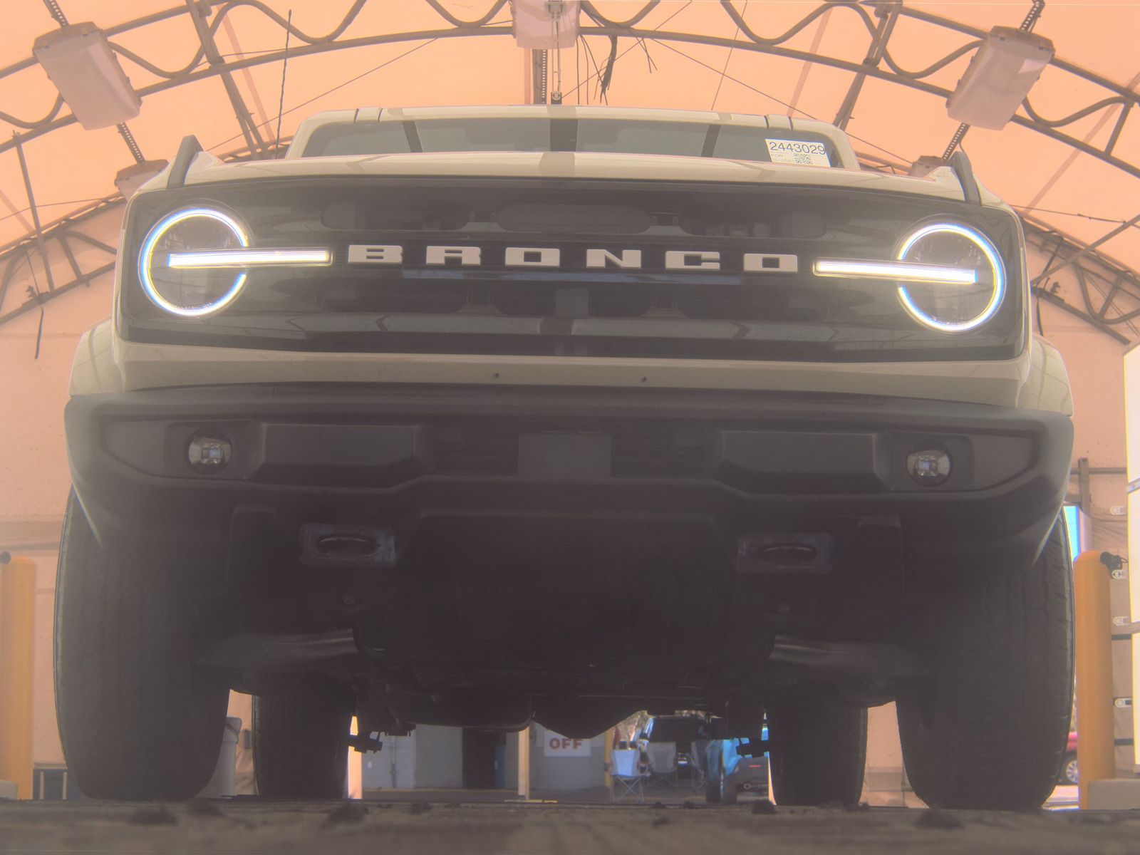 FORD BRONCO - 4