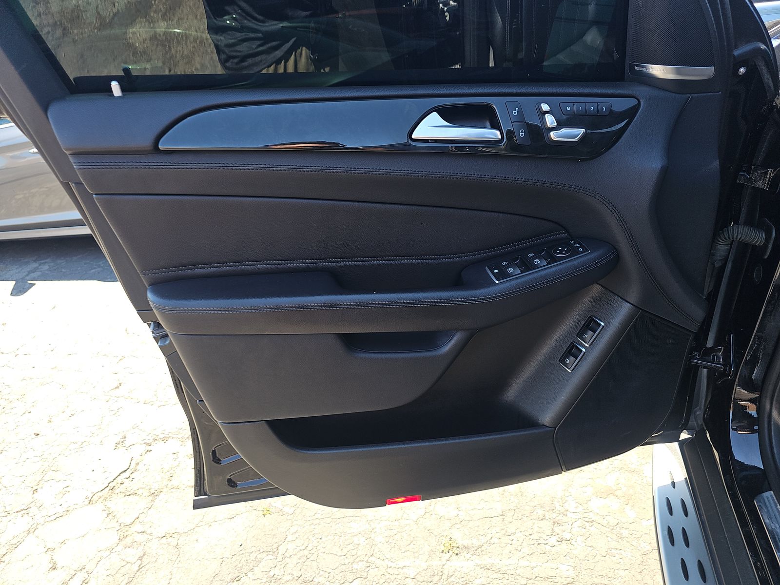 MERCEDES-BENZ GLS - 10