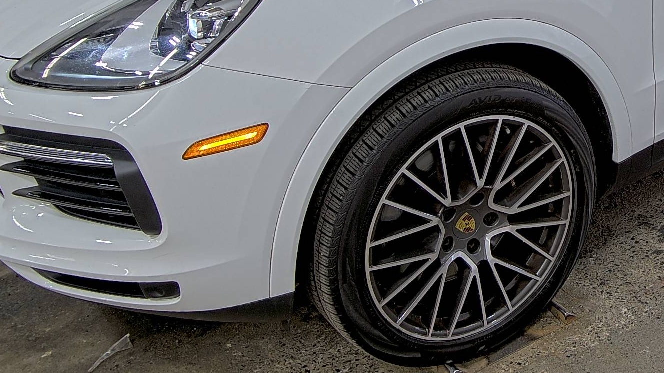 PORSCHE CAYENNE - 8
