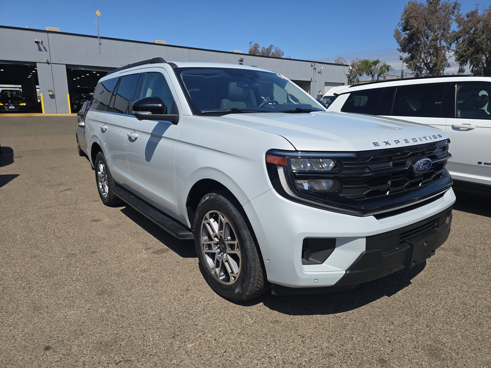 FORD EXPEDITION - 4