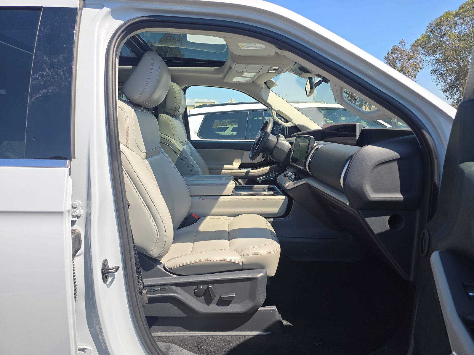 FORD EXPEDITION - 9