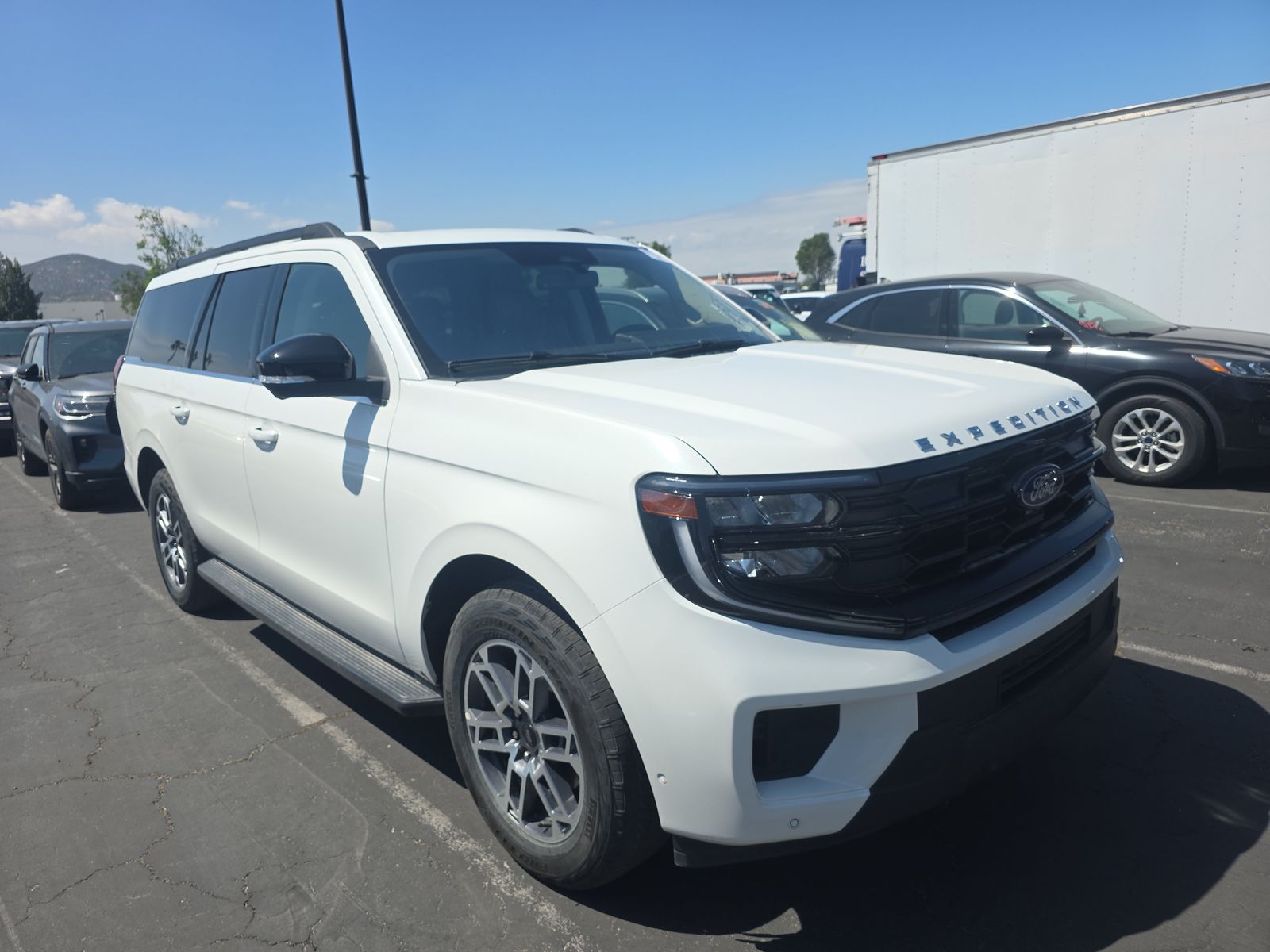 FORD EXPEDITION MAX - 4
