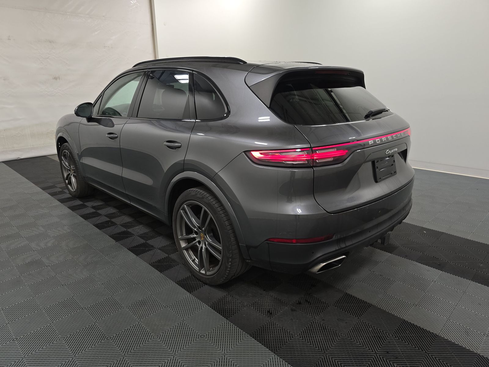 PORSCHE CAYENNE - 7