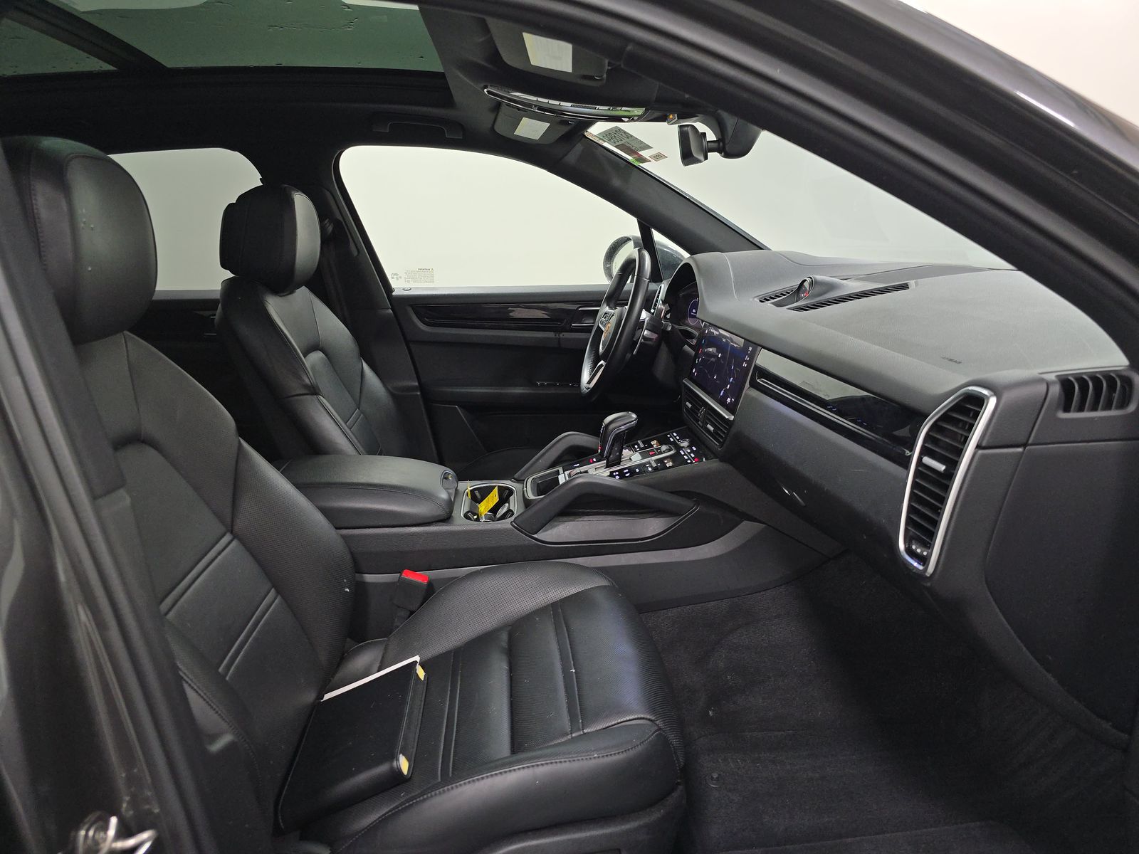 PORSCHE CAYENNE - 9