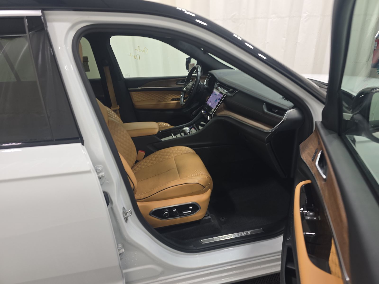 JEEP GRAND CHEROKEE - 9