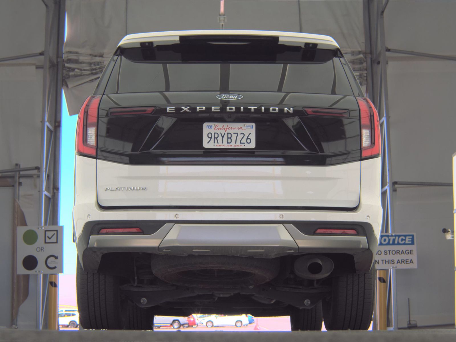 FORD EXPEDITION - 8