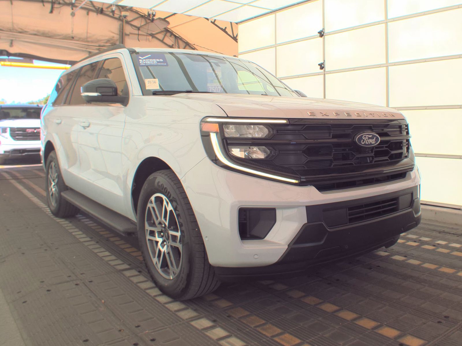 FORD EXPEDITION - 5