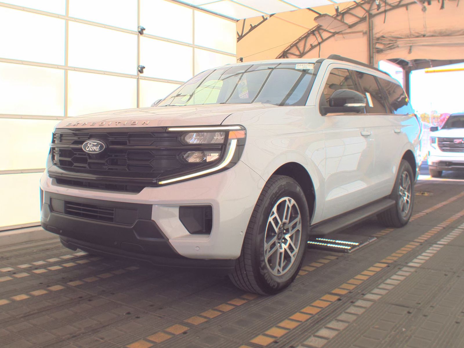 FORD EXPEDITION - 1