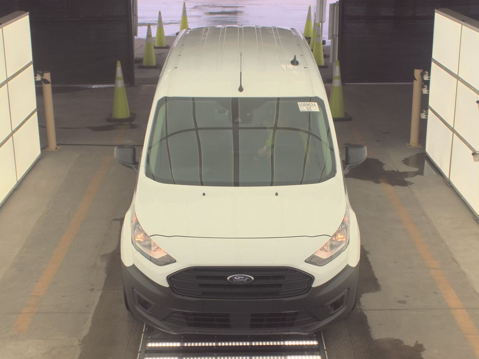 FORD TRANSIT CONNECT - 3