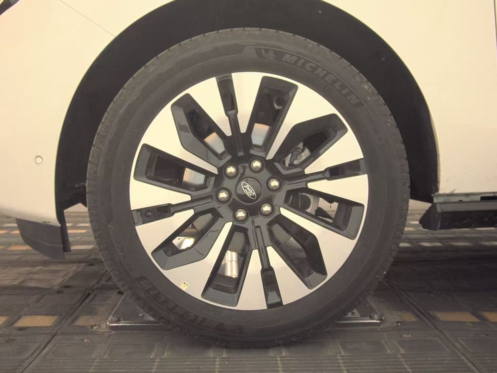 FORD EXPEDITION MAX - 10