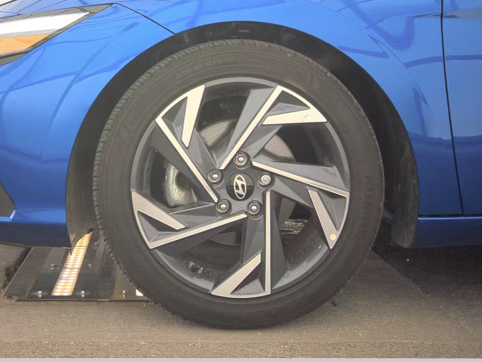 HYUNDAI SEL SPORT - 10