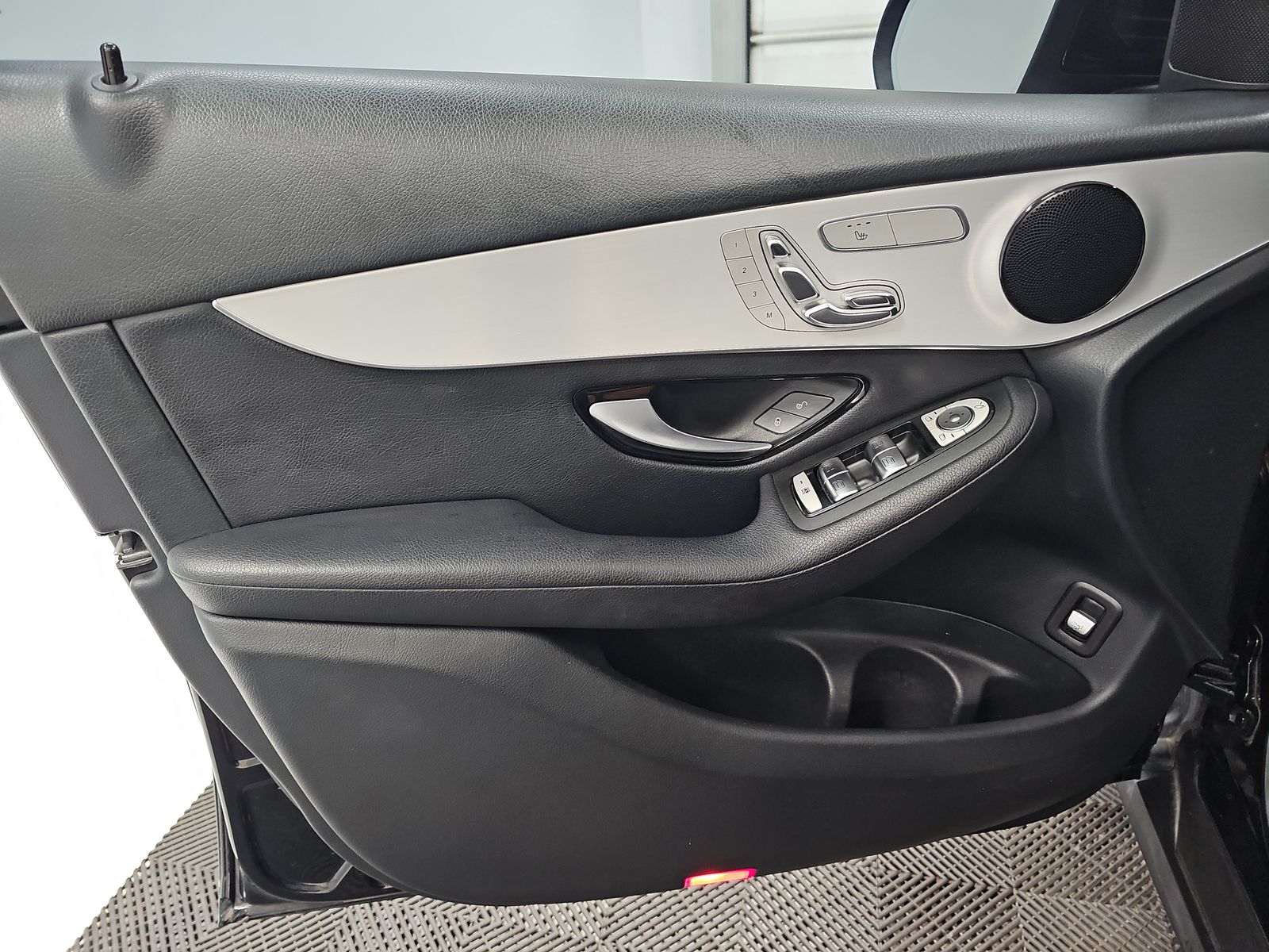 MERCEDES-BENZ GLC-CLASS - 10