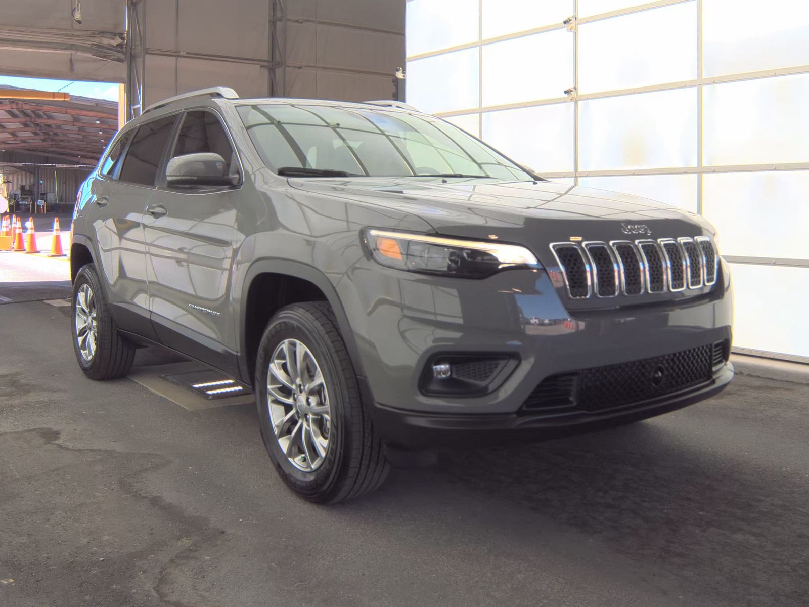 JEEP LATITUDE LUX - 4