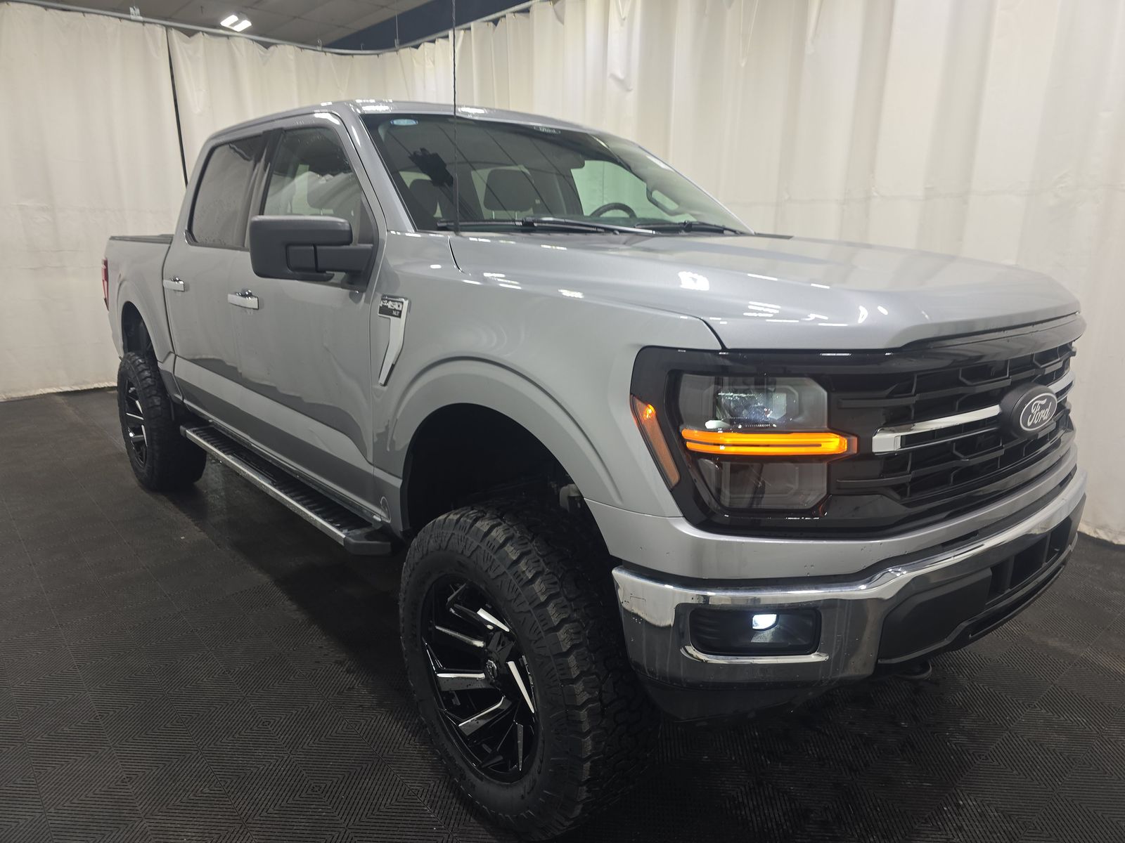 FORD F-150 - 4