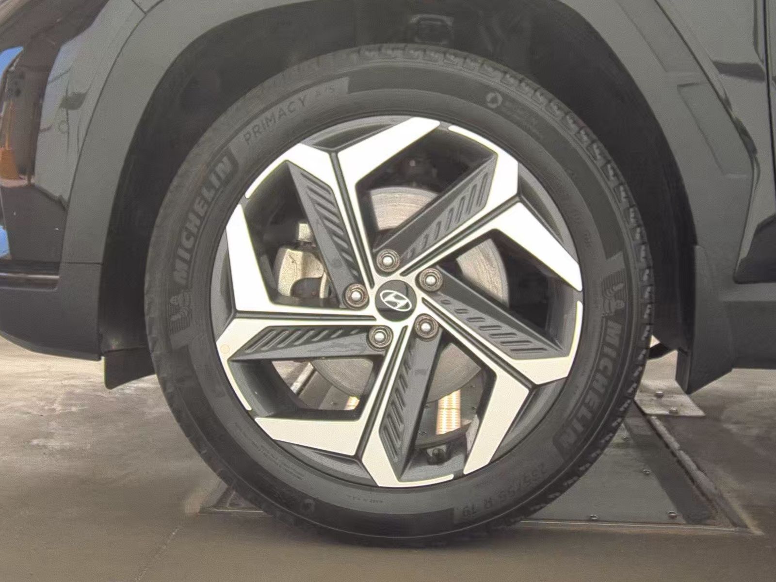 HYUNDAI LIMITED - 10