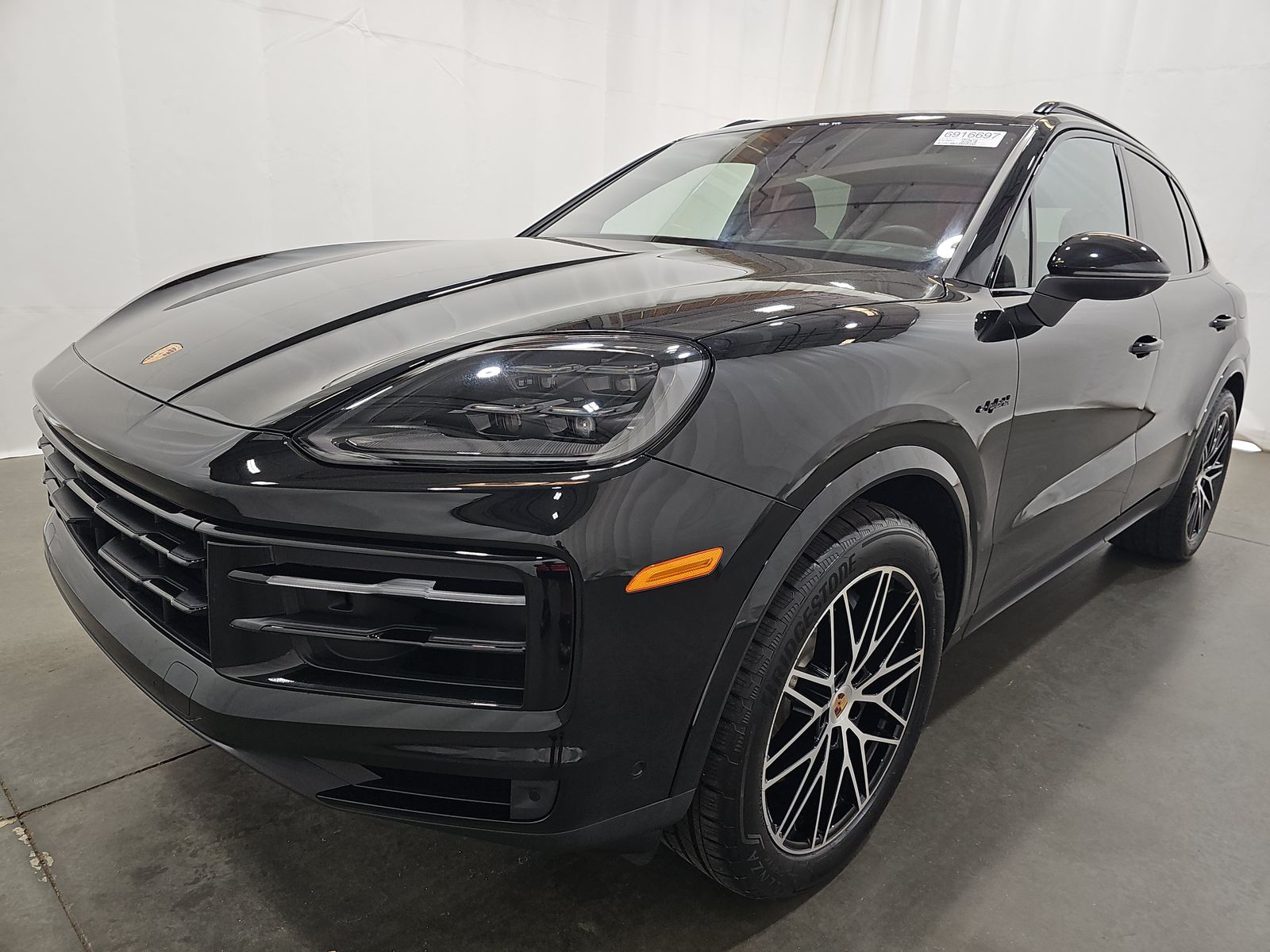 PORSCHE CAYENNE - 1