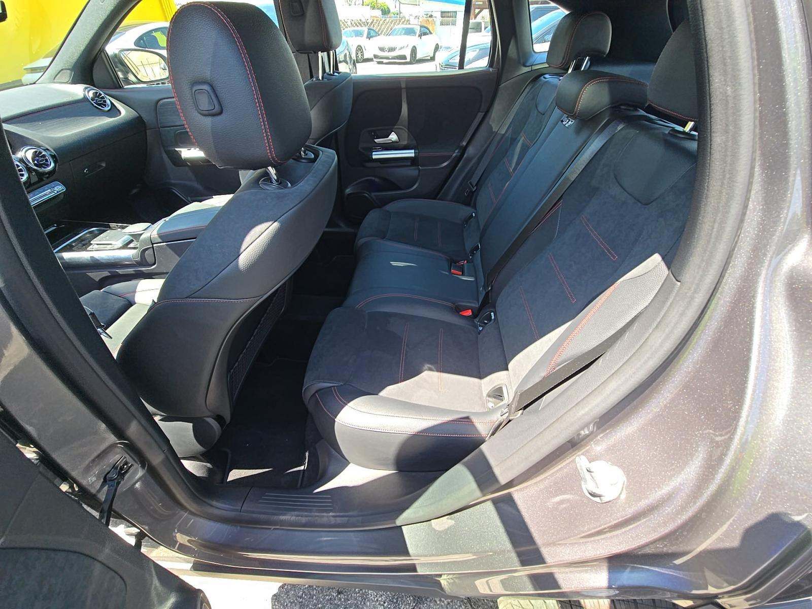 MERCEDES-BENZ GLA-CLASS AMG - 8