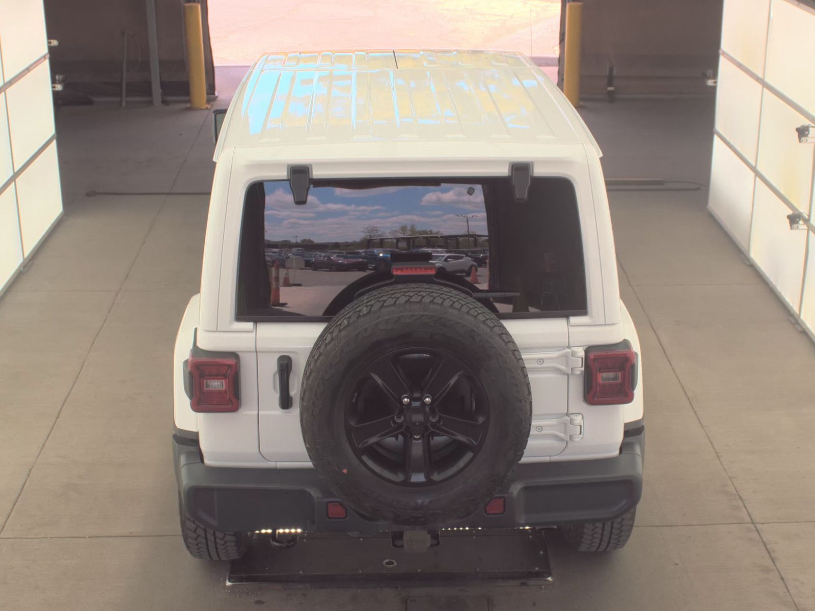 JEEP UNLIMITED SAHARA ALTITUDE EDITION - 6