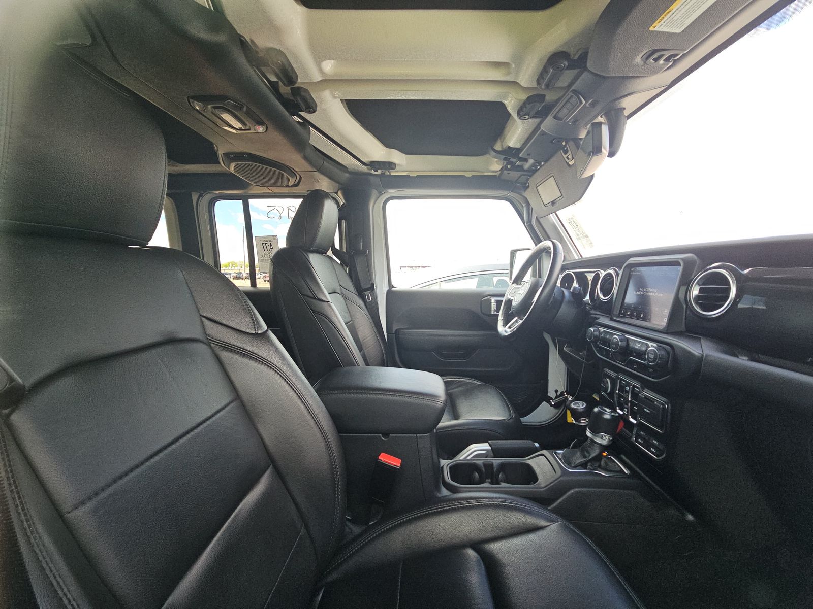 JEEP UNLIMITED SAHARA ALTITUDE EDITION - 9