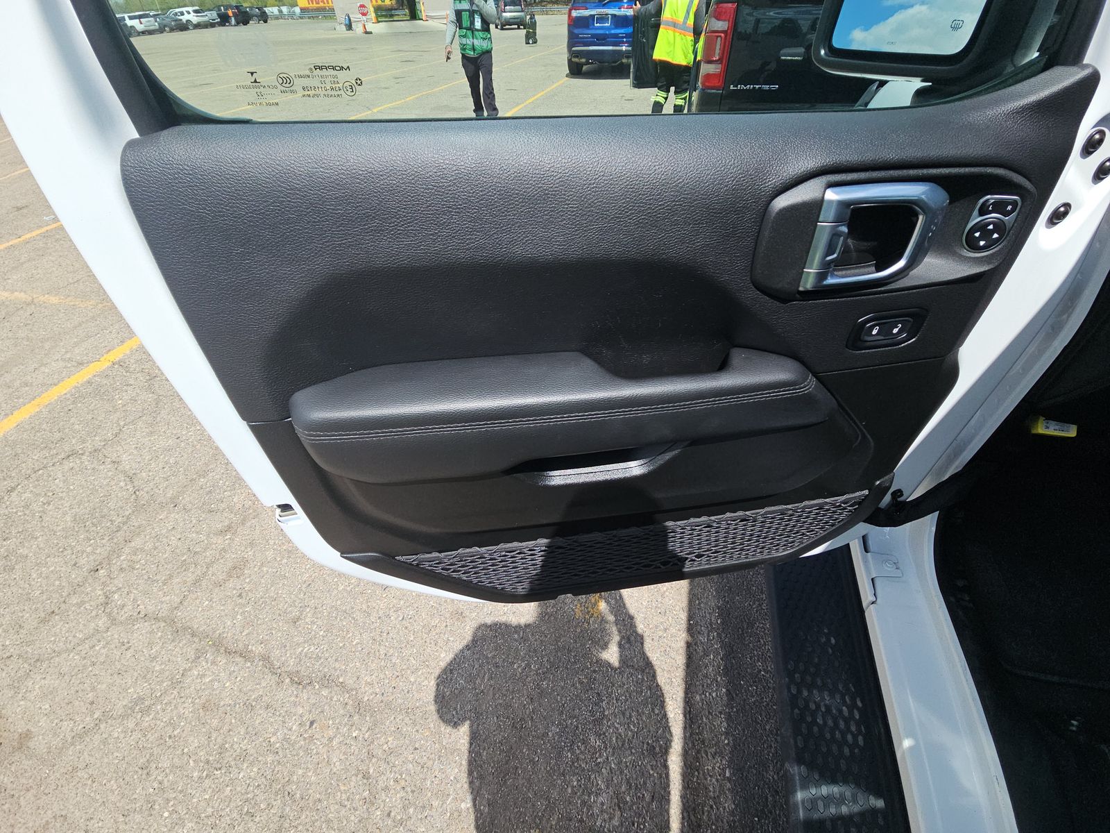 JEEP UNLIMITED SAHARA ALTITUDE EDITION - 10