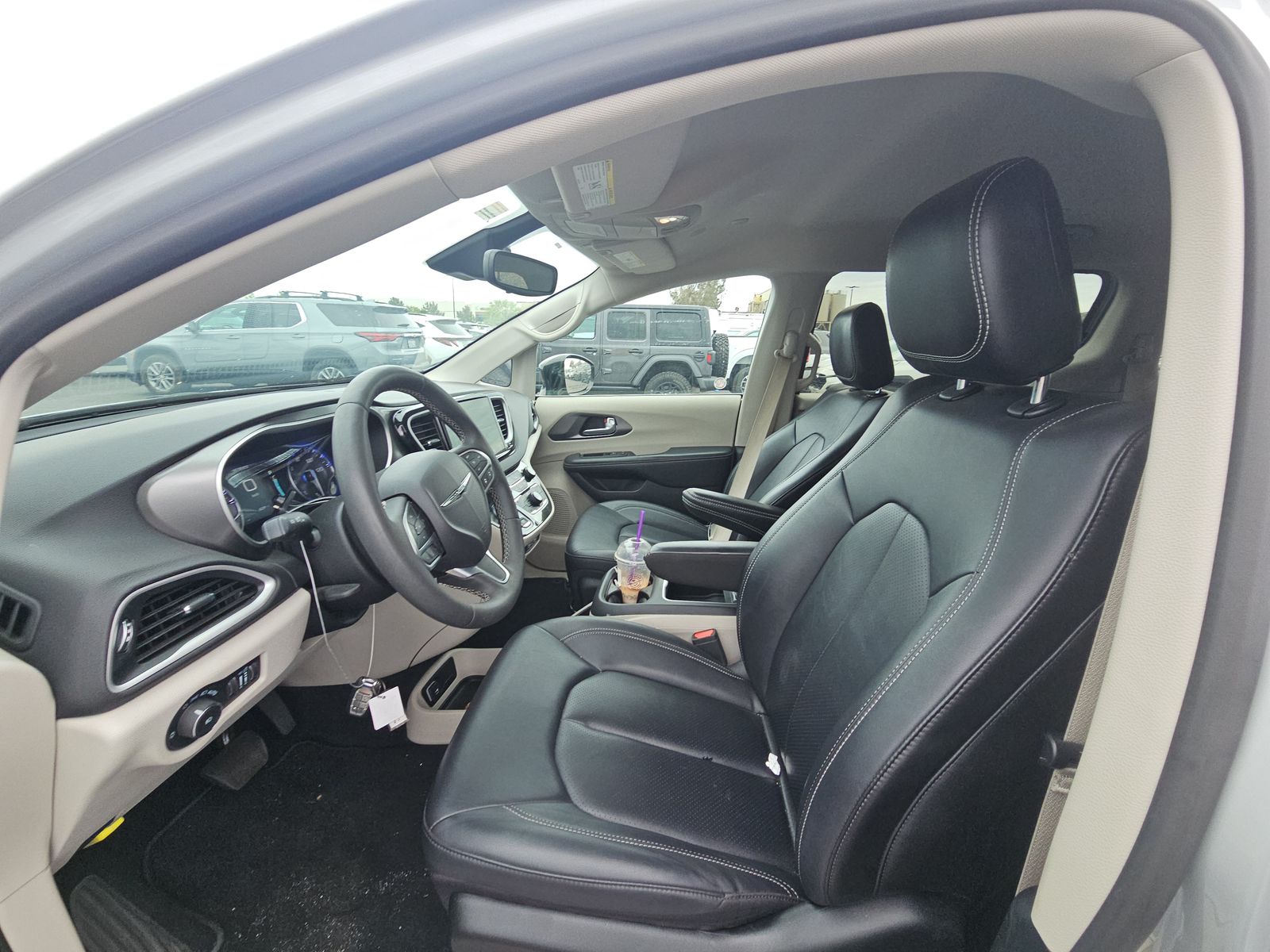 2024 Chrysler Pacifica Touring L FWD