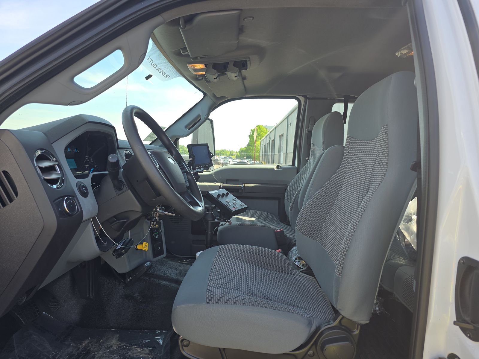 FORD F-750 - 8