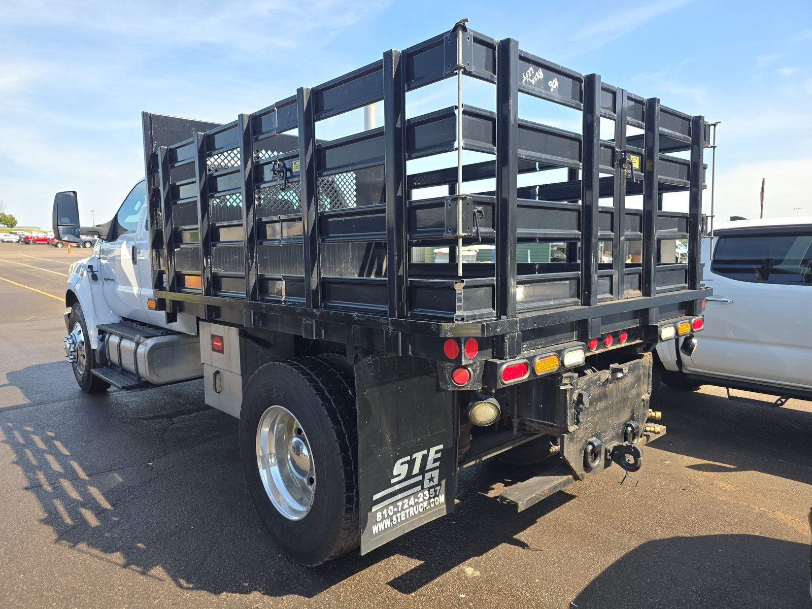 FORD F-750 - 7