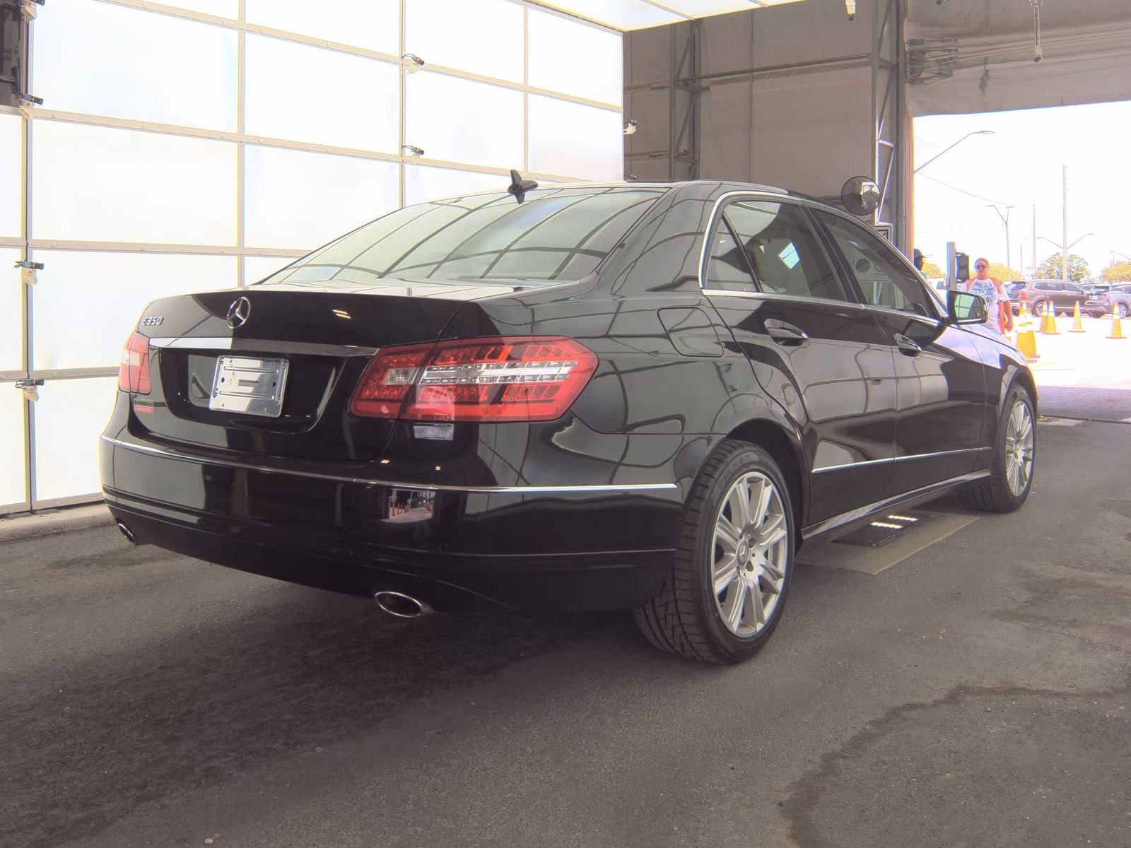 MERCEDES-BENZ E-CLASS - 5