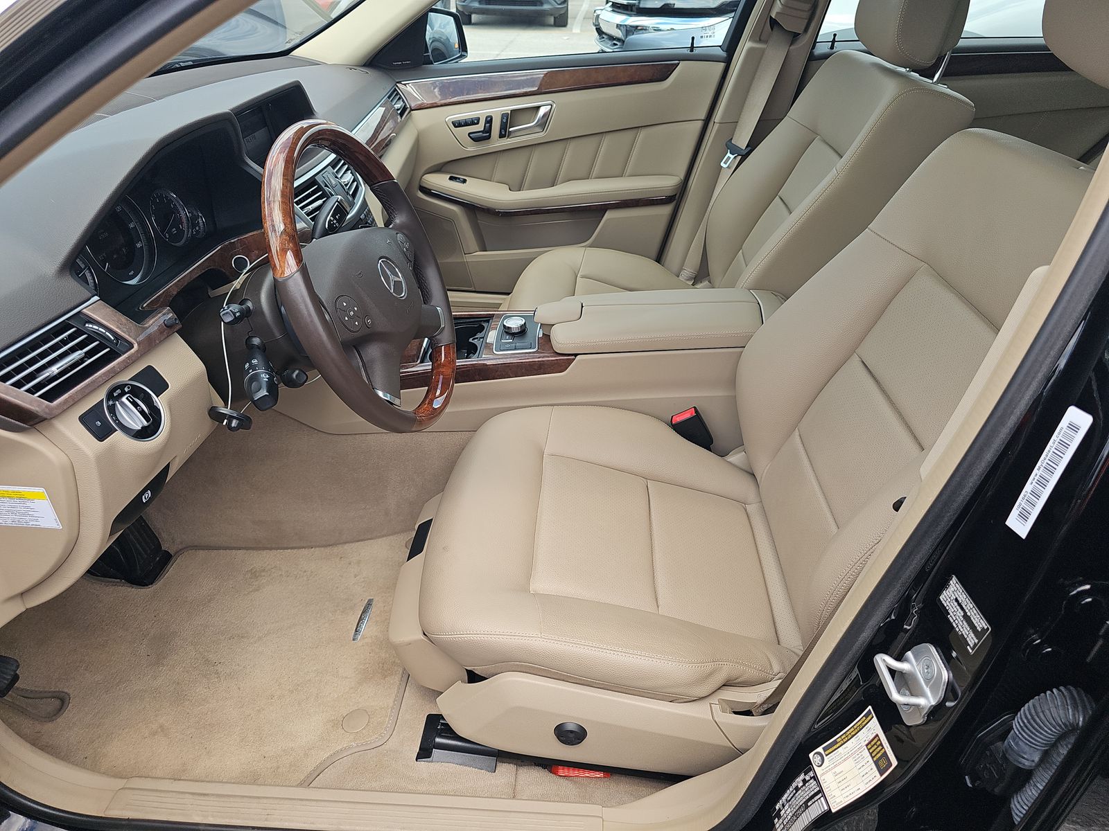 MERCEDES-BENZ E-CLASS - 8