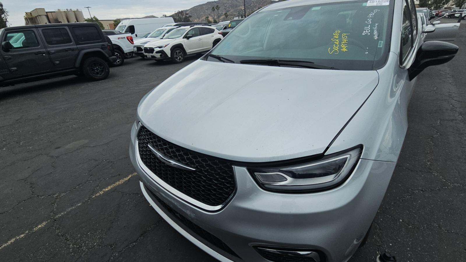 2024 Chrysler Pacifica Touring L FWD