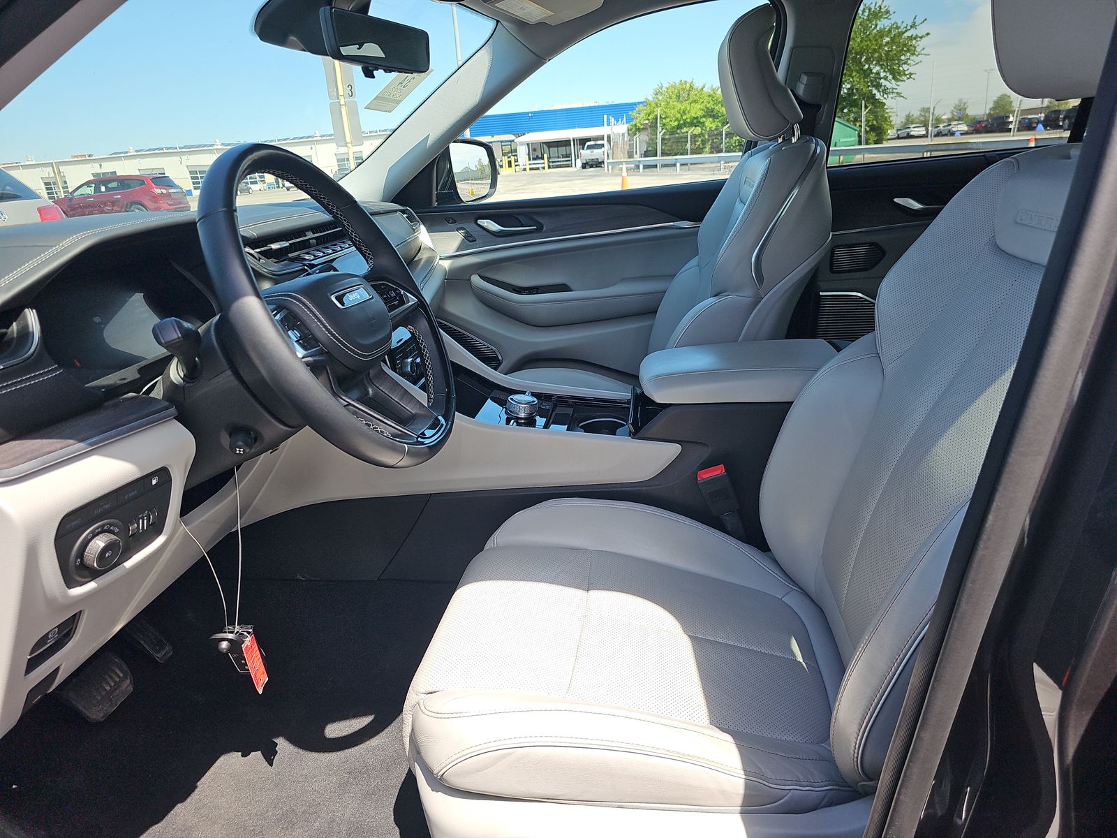 JEEP 4XE OVERLAND - 8