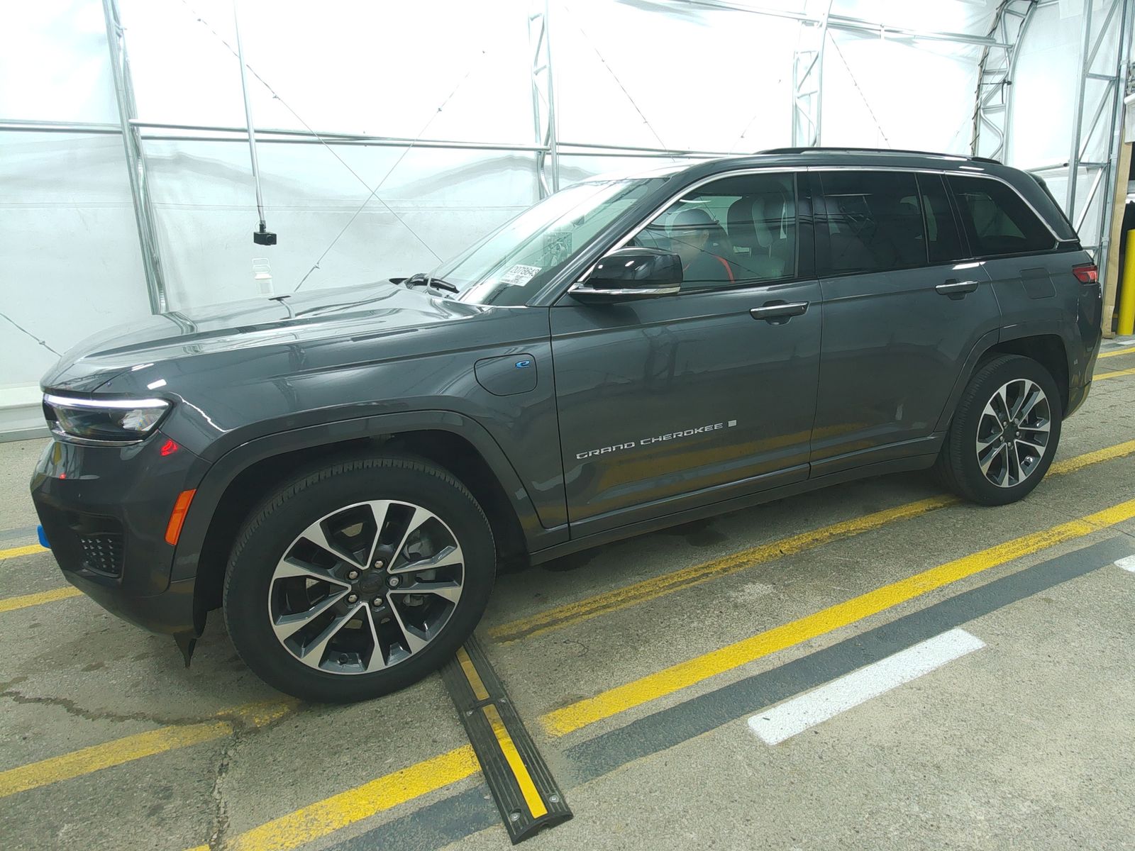 JEEP 4XE OVERLAND - 1
