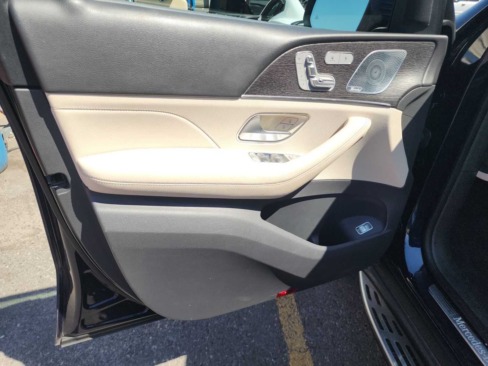 MERCEDES-BENZ GLS - 10