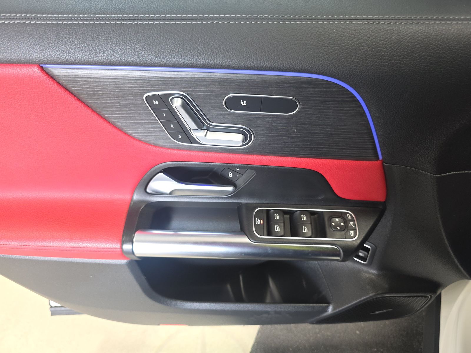 MERCEDES-BENZ GLA-CLASS AMG - 10