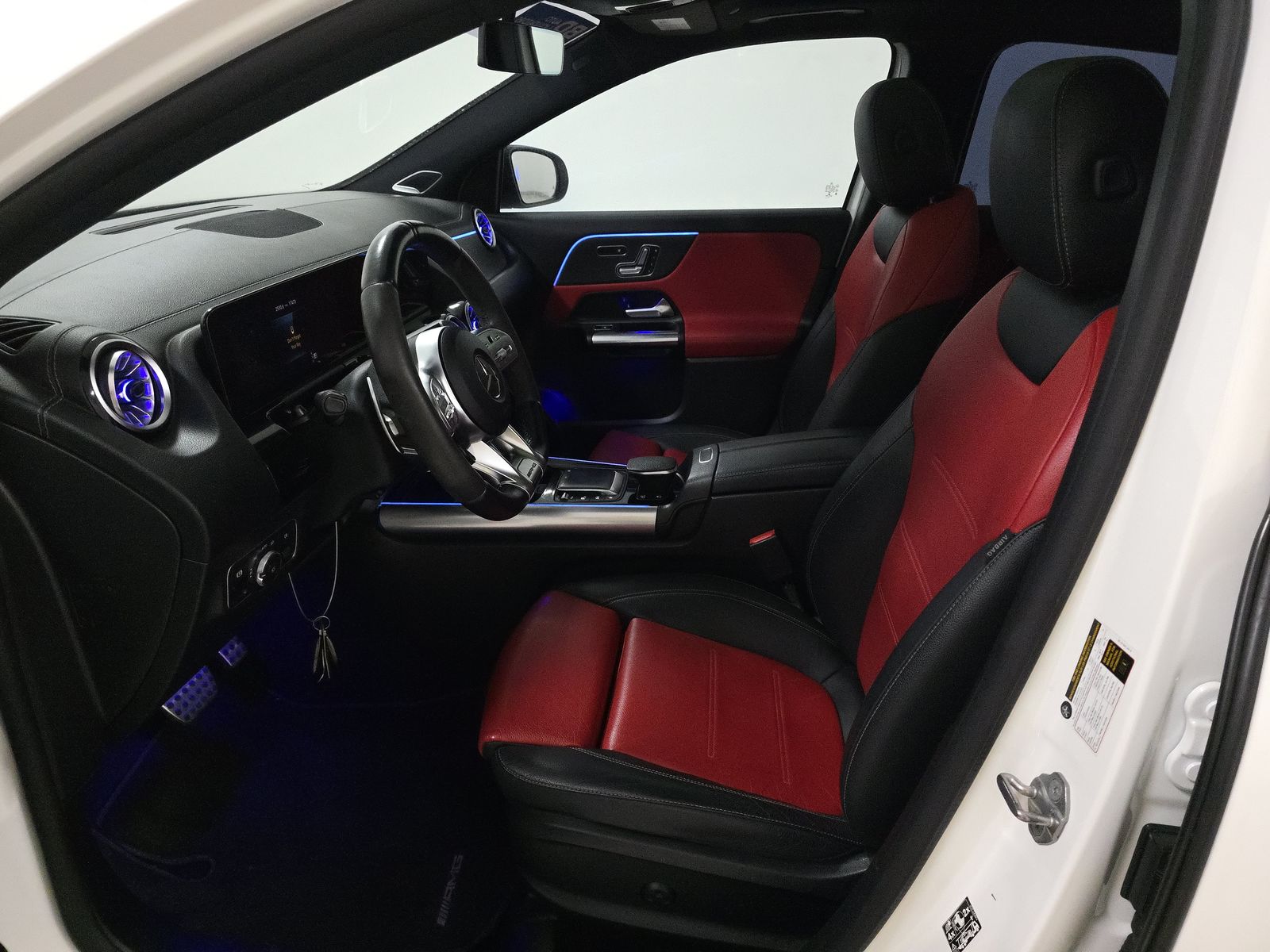 MERCEDES-BENZ GLA-CLASS AMG - 8