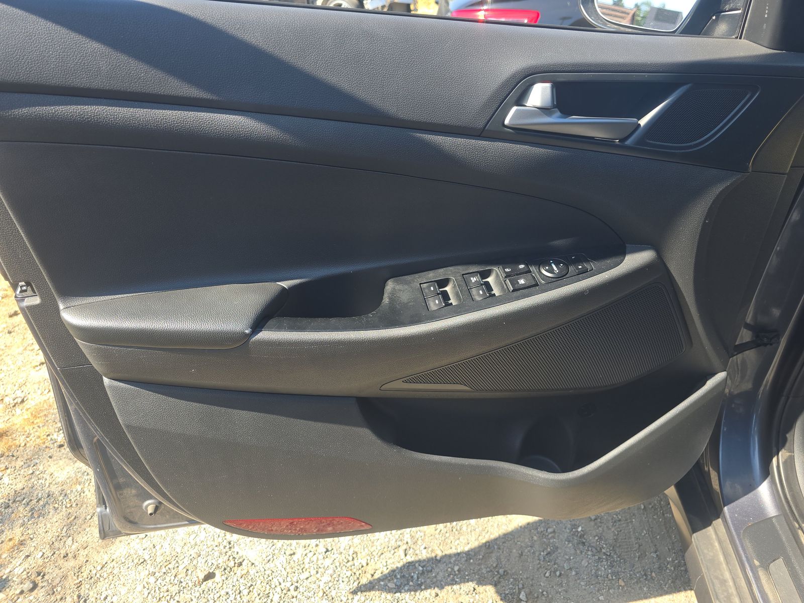 HYUNDAI LIMITED - 10