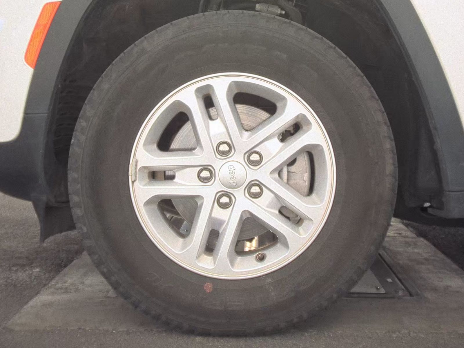 JEEP GRAND CHEROKEE - 10