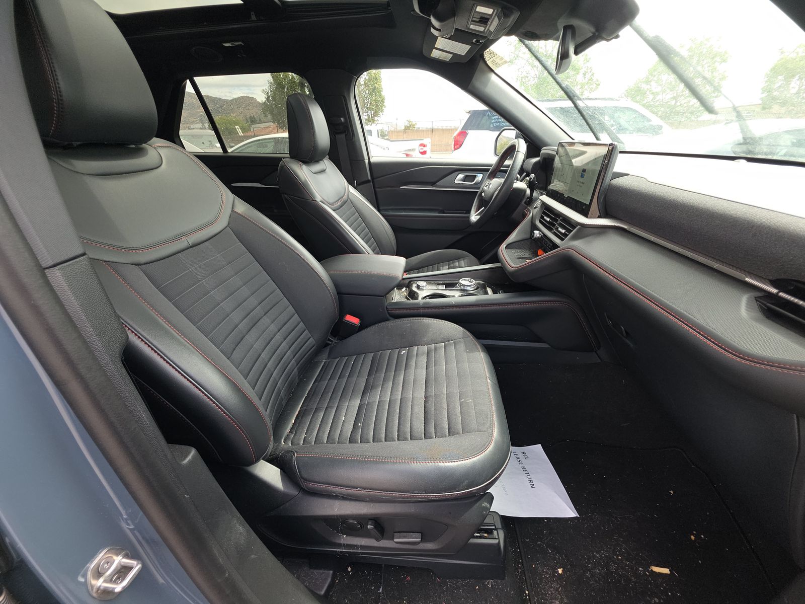 FORD EXPLORER - 9