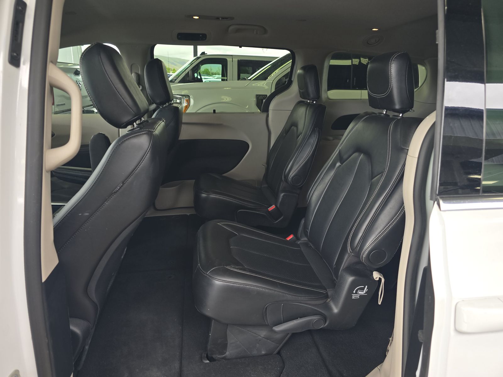 2024 Chrysler Pacifica Touring L FWD