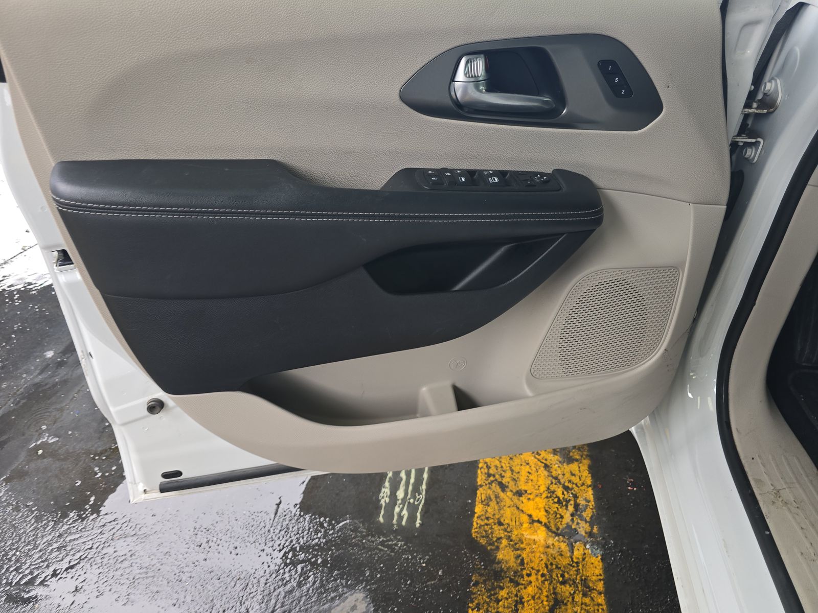 2024 Chrysler Pacifica Touring L FWD