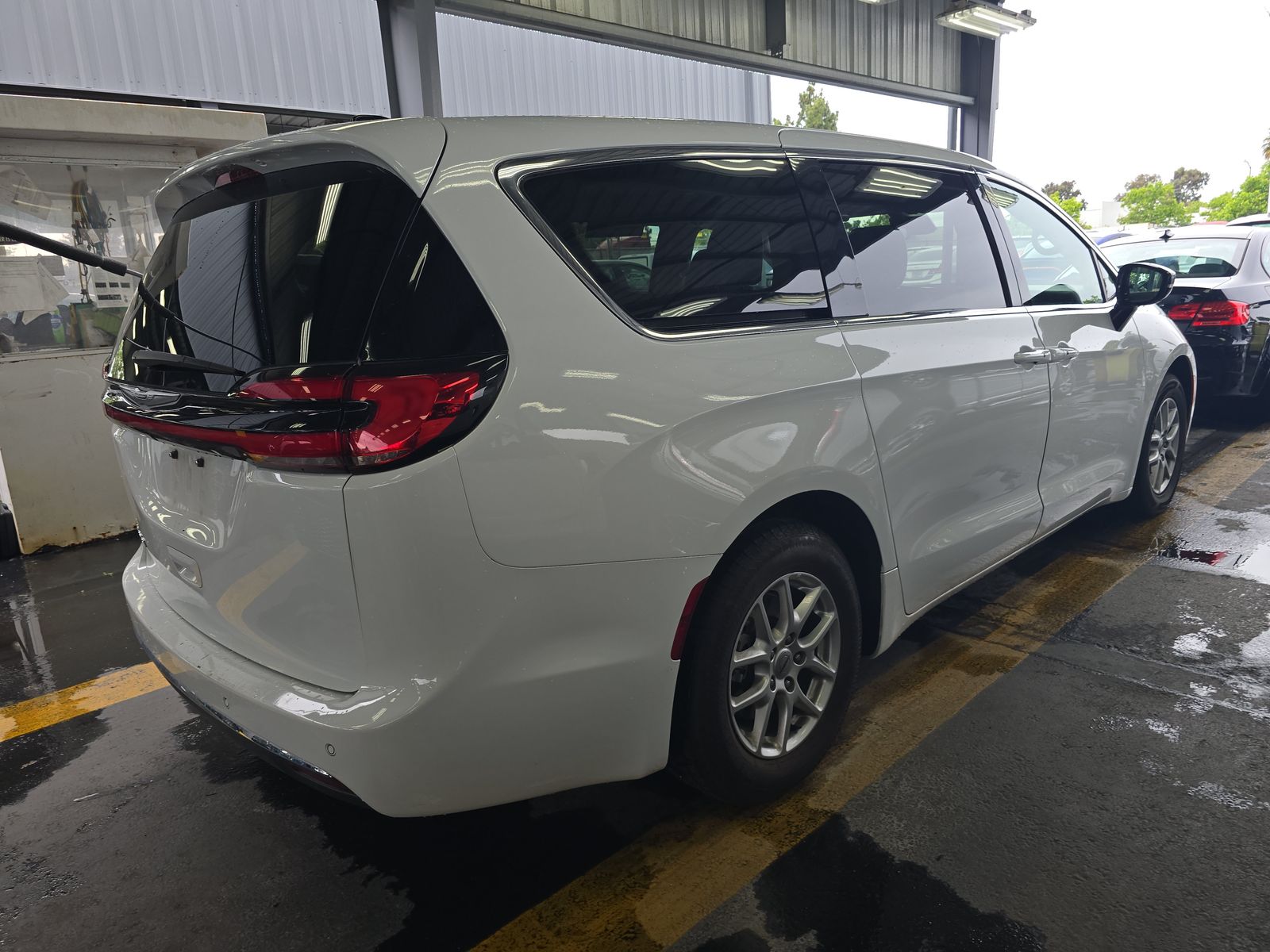 2024 Chrysler Pacifica Touring L FWD