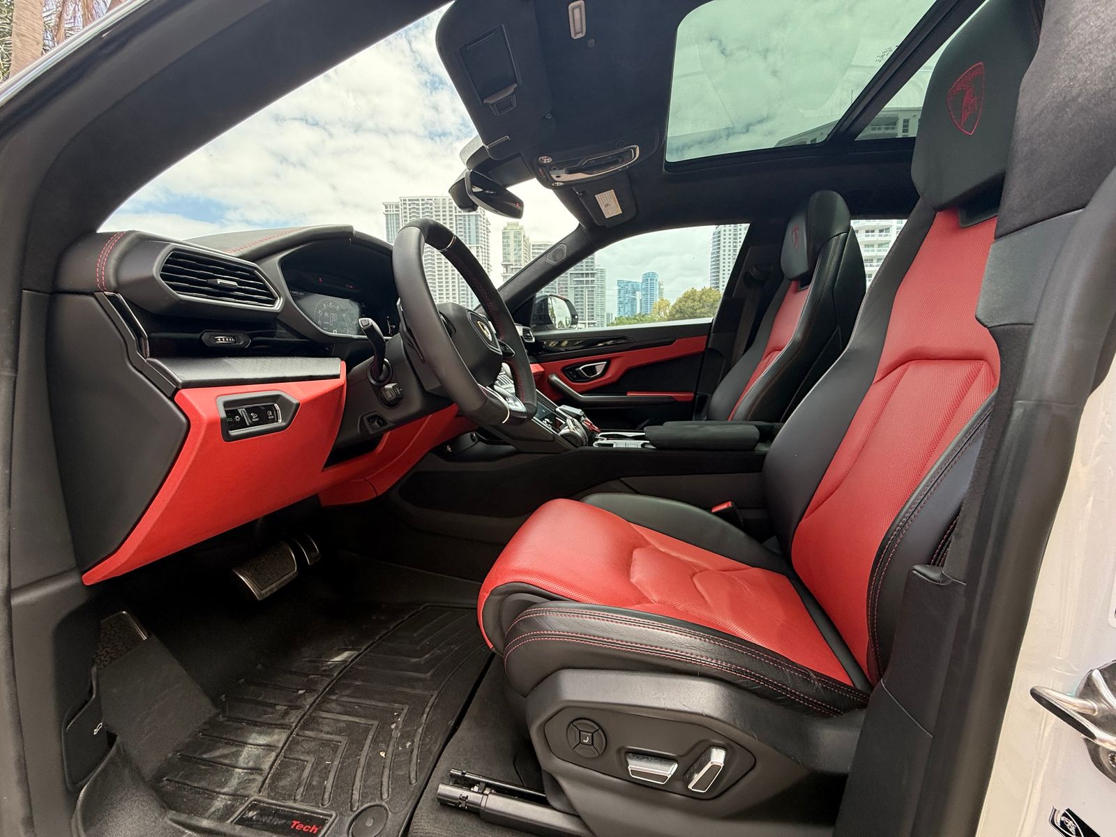 2022 Lamborghini Urus Base AWD
