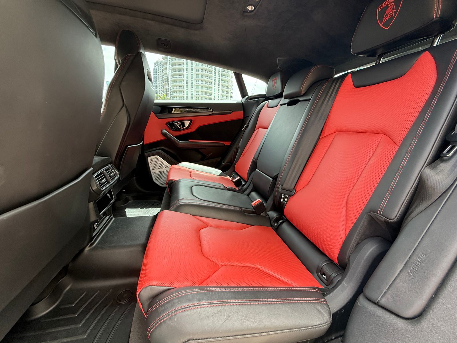 2022 Lamborghini Urus Base AWD