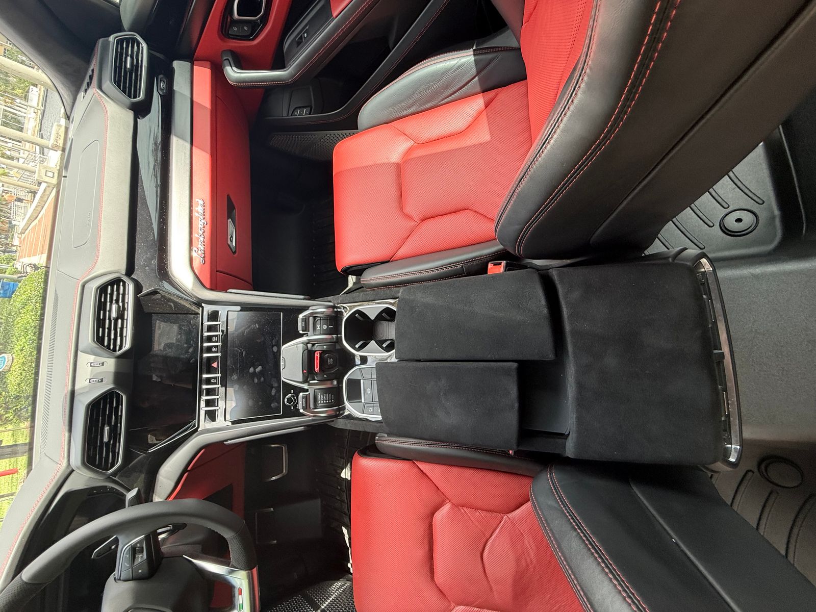 2022 Lamborghini Urus Base AWD